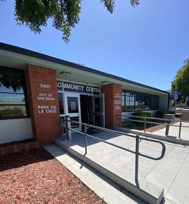 Exterior of Park de la Cruz Community Center